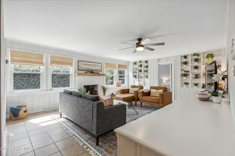 1122 S Topsail Drive Surf City NC 28445