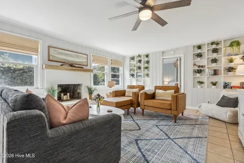 1122 S Topsail Drive Surf City NC 28445
