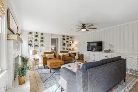 1122 S Topsail Drive Surf City NC 28445