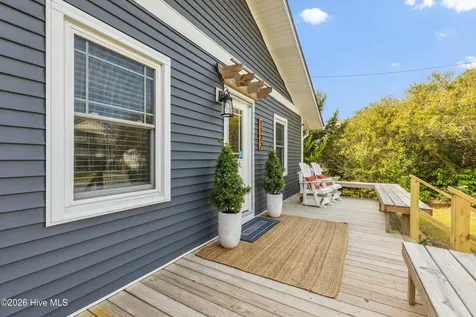 1122 S Topsail Drive Surf City NC 28445