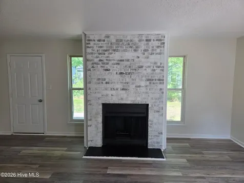 6 Lakewood Court Jacksonville NC 28546