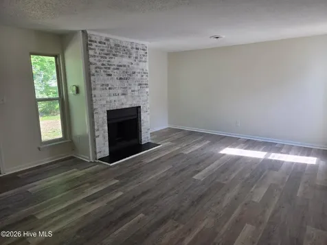 6 Lakewood Court Jacksonville NC 28546