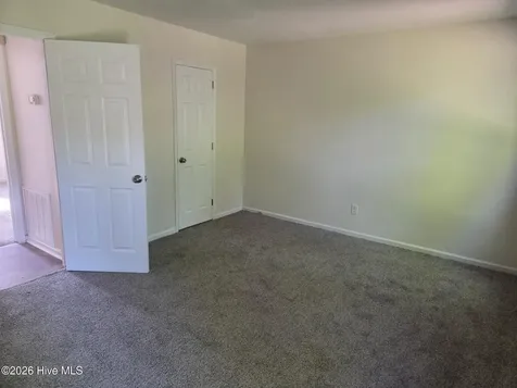 6 Lakewood Court Jacksonville NC 28546