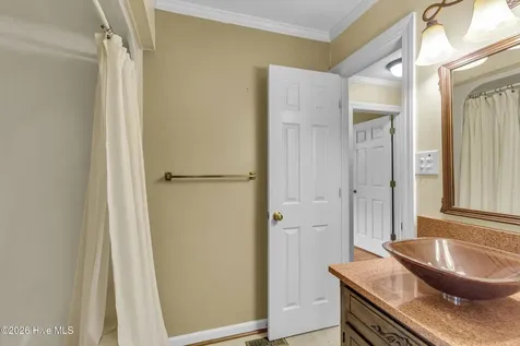 2514 Hickory Street New Bern NC 28562