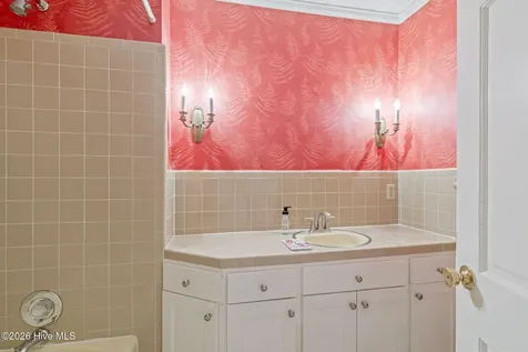 2103 Dallas Drive Kinston NC 28504