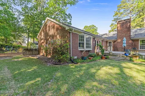 2103 Dallas Drive Kinston NC 28504