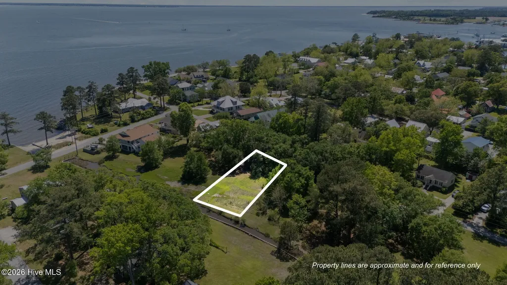 360 Vandemere Street Oriental NC 28571