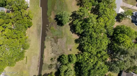 360 Vandemere Street Oriental NC 28571
