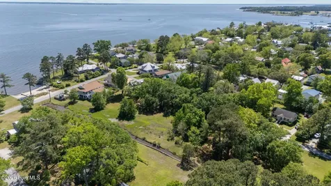 360 Vandemere Street Oriental NC 28571