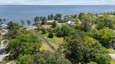 360 Vandemere Street Oriental NC 28571