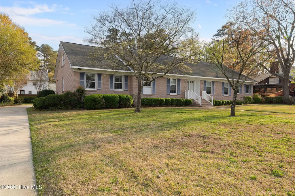 1908 York Street Kinston NC 28504