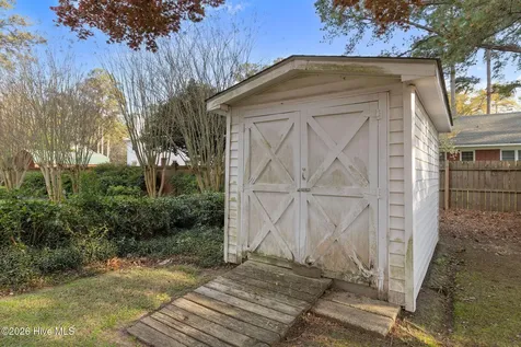 1908 York Street Kinston NC 28504