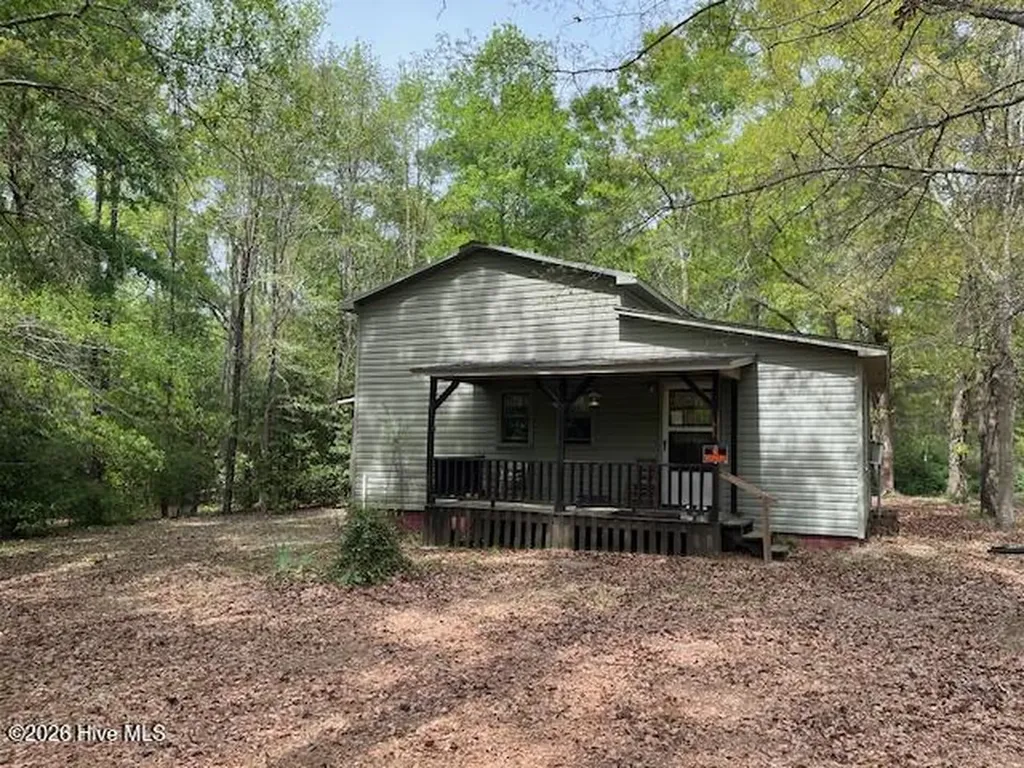 408 Guy Sanderson Road Albertson NC 28508