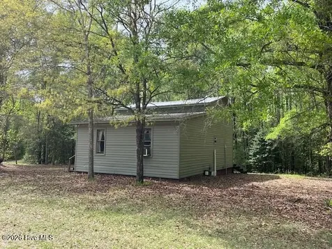 408 Guy Sanderson Road Albertson NC 28508