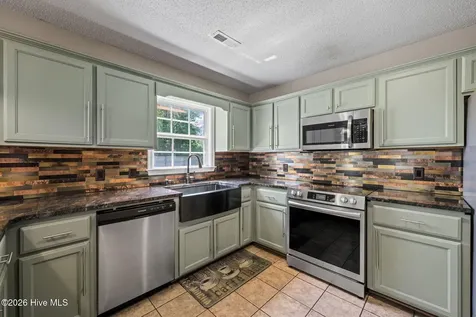 106 Secretariat Drive Havelock NC 28532