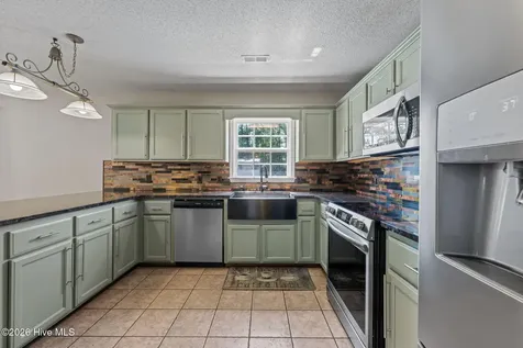 106 Secretariat Drive Havelock NC 28532