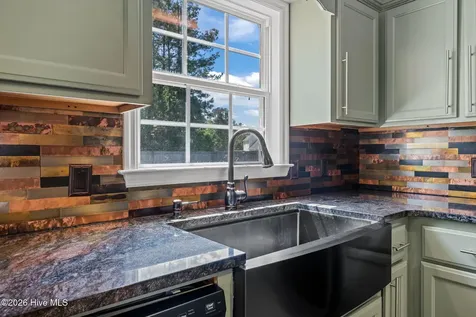 106 Secretariat Drive Havelock NC 28532