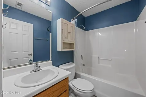 106 Secretariat Drive Havelock NC 28532
