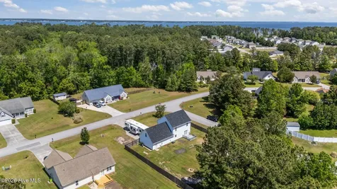 106 Secretariat Drive Havelock NC 28532