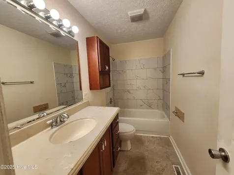 395 Maple Street Jacksonville NC 28540