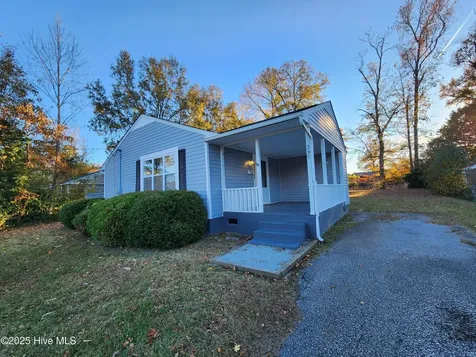 395 Maple Street Jacksonville NC 28540