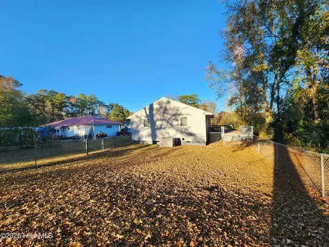 395 Maple Street Jacksonville NC 28540