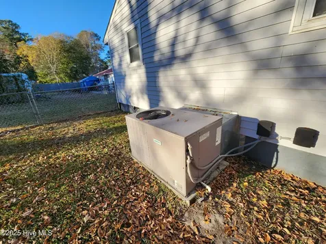 395 Maple Street Jacksonville NC 28540