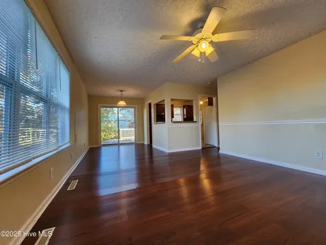 395 Maple Street Jacksonville NC 28540