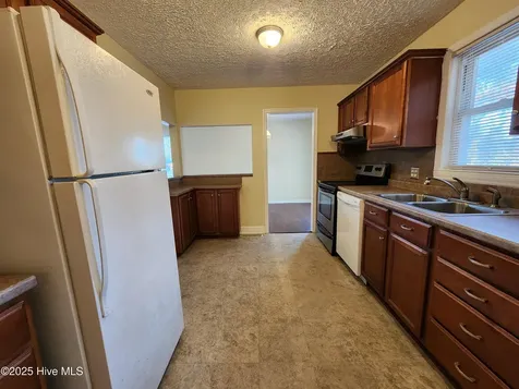 395 Maple Street Jacksonville NC 28540