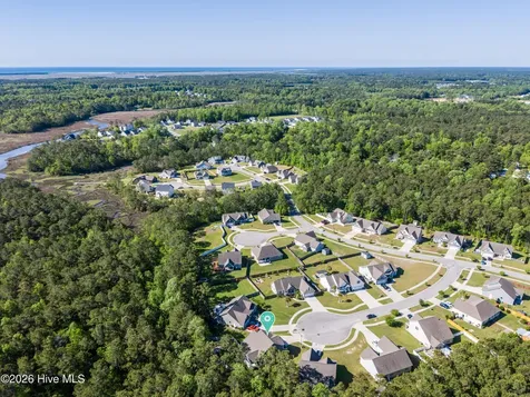 508 Diamond Ridge Court Hubert NC 28539