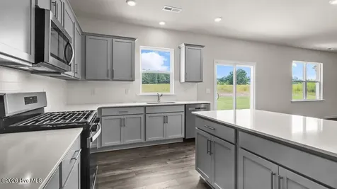 735 Lazy Elm Lane Aberdeen NC 28315