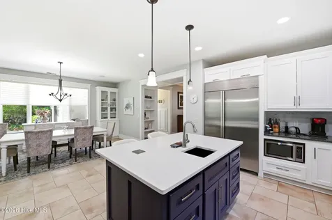 6221 Navigator Way Southport NC 28461