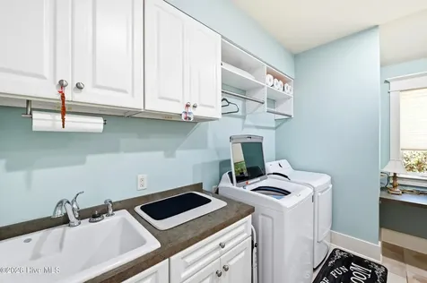 6221 Navigator Way Southport NC 28461