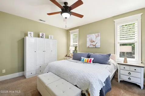 6221 Navigator Way Southport NC 28461