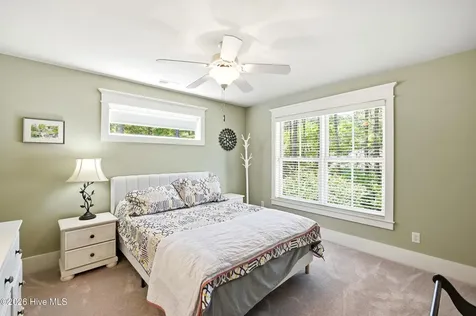 6221 Navigator Way Southport NC 28461