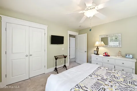 6221 Navigator Way Southport NC 28461