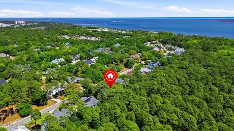 6221 Navigator Way Southport NC 28461
