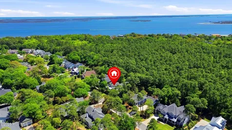 6221 Navigator Way Southport NC 28461