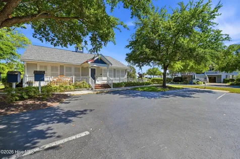 6221 Navigator Way Southport NC 28461