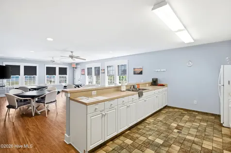 6221 Navigator Way Southport NC 28461