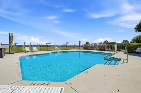 6221 Navigator Way Southport NC 28461