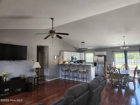 253 Sweet Gum Lane Richlands NC 28574