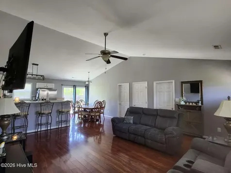 253 Sweet Gum Lane Richlands NC 28574