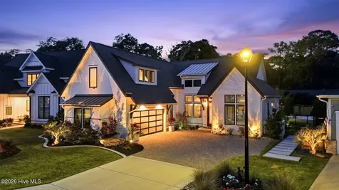 8265 Winding Creek Circle Wilmington NC 28411