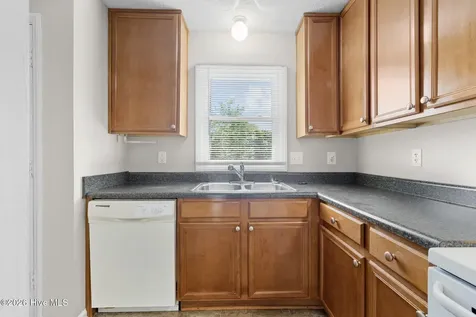 422 Kirkcaldy Court Fayetteville NC 28314
