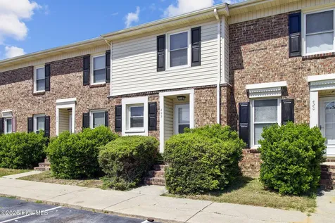 422 Kirkcaldy Court Fayetteville NC 28314