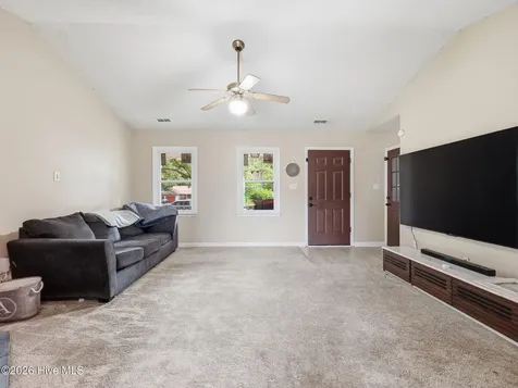 103 Granite Court Jacksonville NC 28540