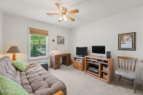 1311 Pelican Drive New Bern NC 28560