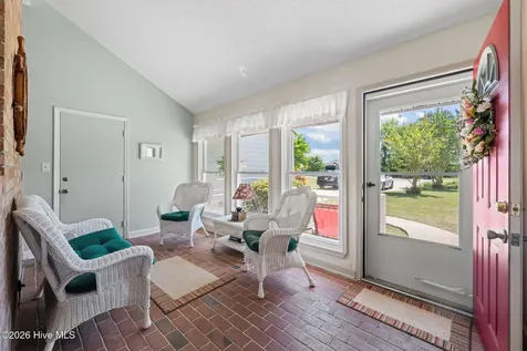 1311 Pelican Drive New Bern NC 28560