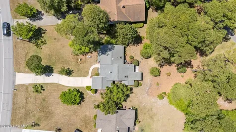 1311 Pelican Drive New Bern NC 28560